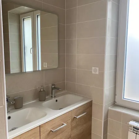 T3 Neuf, Parking & Garage Prive, Proche Centre Vakantiehuis *