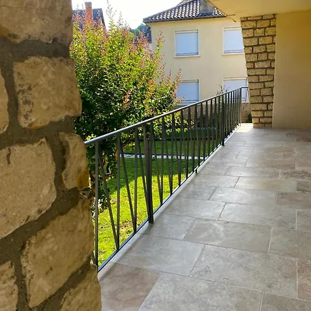 T3 Rénové, Jardin Parking&garage Privé, Proche Centre Hébergement de vacances