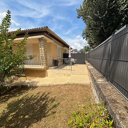 Hébergement de vacances T3 Rénové, Jardin Parking&garage Privé, Proche Centre *