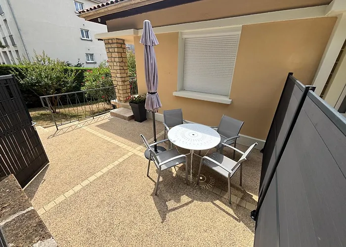 T3 Rénové, Jardin Parking&garage Privé, Proche Centre Hébergement de vacances