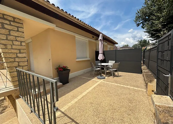 T3 Rénové, Jardin Parking&garage Privé, Proche Centre *