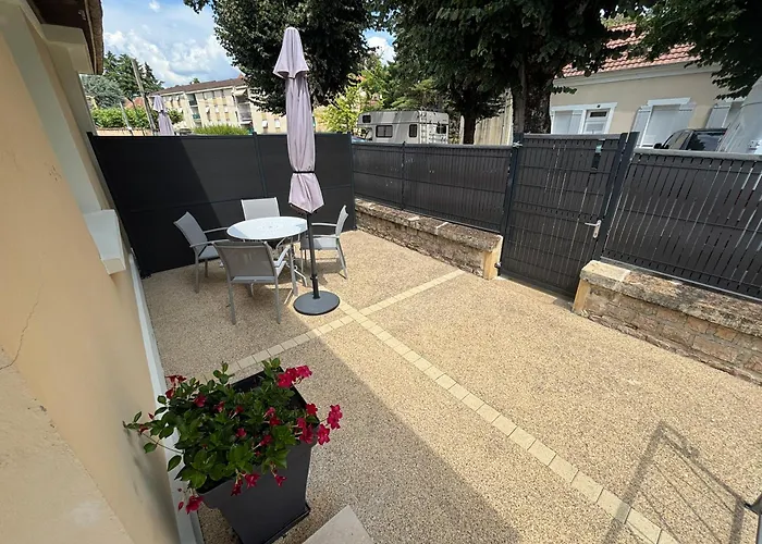 T3 Rénové, Jardin Parking&garage Privé, Proche Centre Hébergement de vacances *