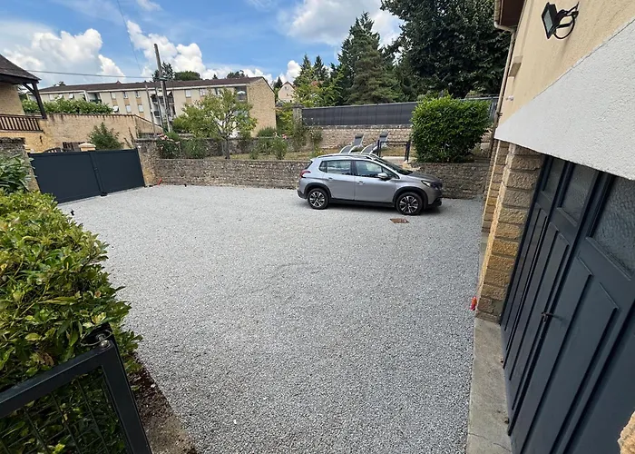 T3 Rénové, Jardin Parking&garage Privé, Proche Centre Hébergement de vacances *